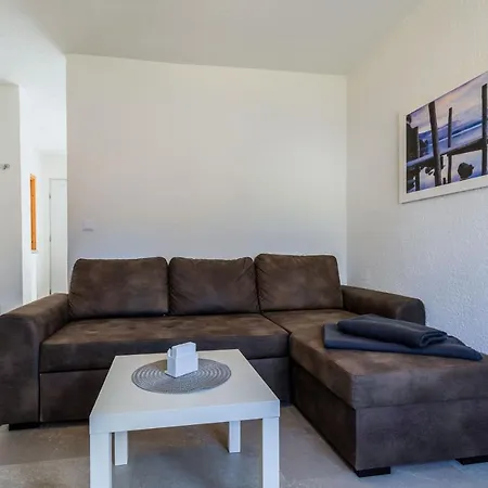 Ferienhaeuser Hitthim - Enddorn Lägenhet