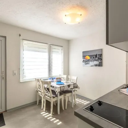 Ferienhaeuser Hitthim - Enddorn Baabe