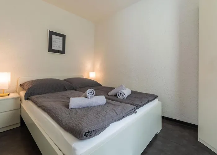 Ferienhaeuser Hitthim - Enddorn アパート *